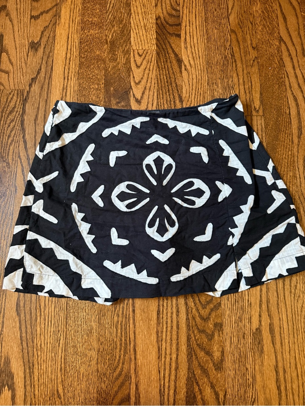 Black and White Patterned Women's Skort